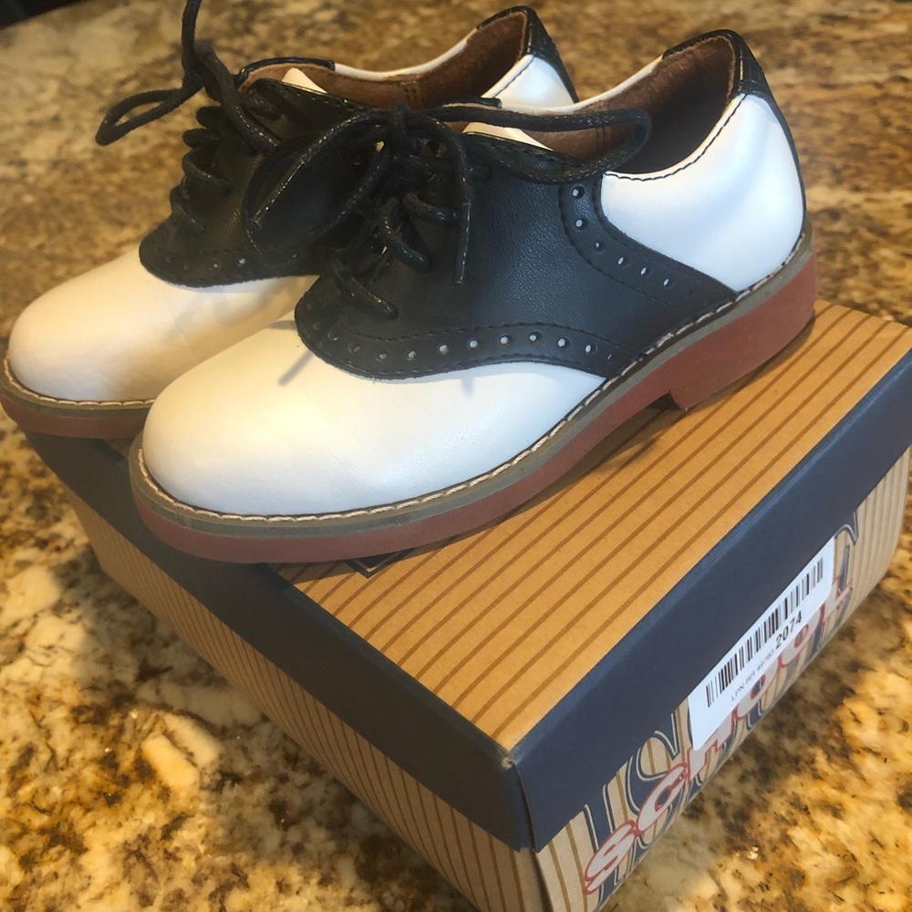 50s themed shoes 👞